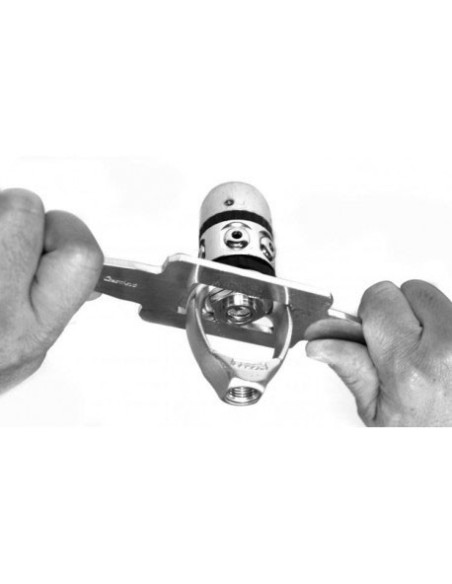 YOKE Tool for Disassembly-assembly